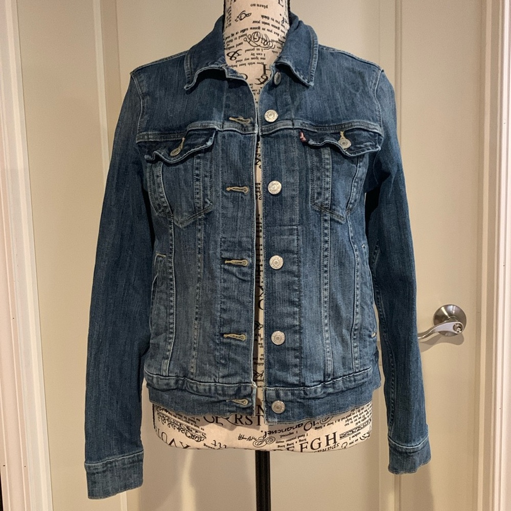 Levi’s denim jacket